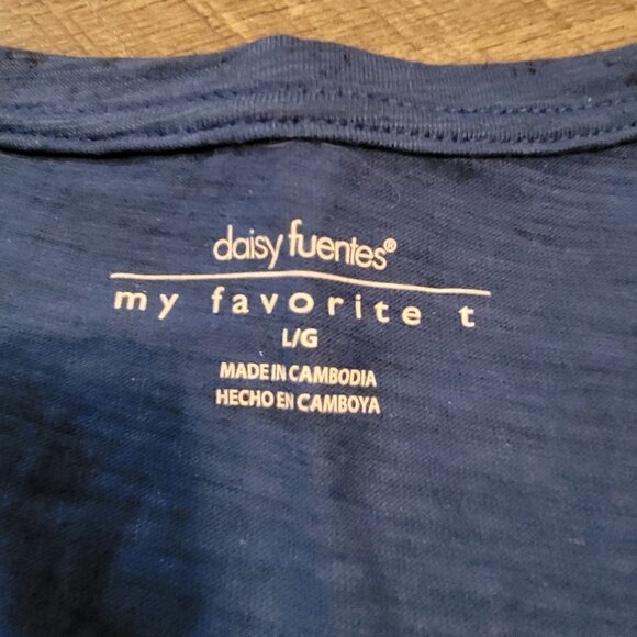 Daisy Fuentes My Favorite T scoop Neck Slim Fit Cut Cap sleeves - Size LG. Blue - Picture 5 of 9